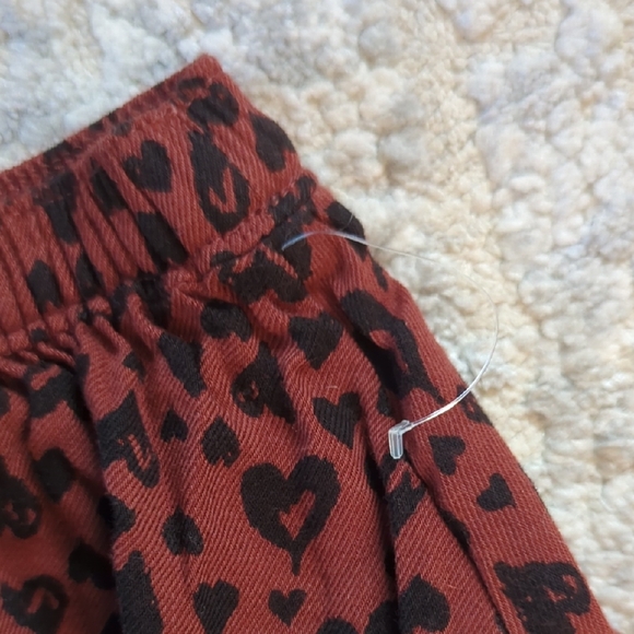 NWOT Old Navy Skater Skirt with Brown and Black Heart Print Size 2T - Picture 3 of 6